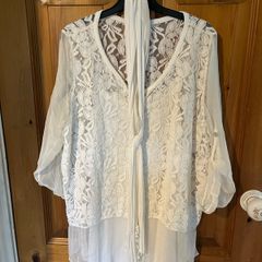 DECK white blouse with scarf and lace detail
