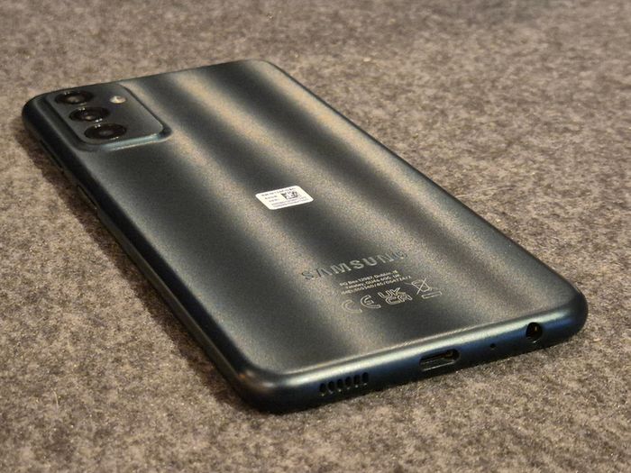 Samsung Galaxy M13 - SIM Free/Unlocked (Takes Dual-SIM & MicroSD) - FREE SHIPPING