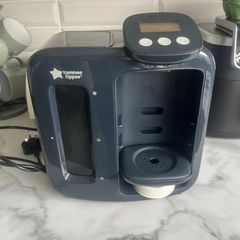 Baby bottle maker