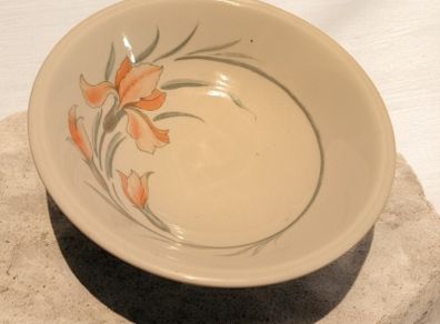 Set of 4 Vintage Biltons England Saffron Iris Bowls