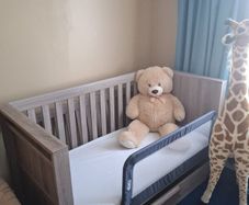 Mamas & Papas Franklin Cot Bed - Grey - Excellent