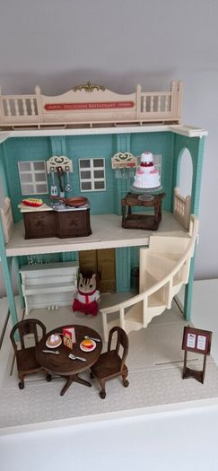 Sylvanian Bundle with Light Up House