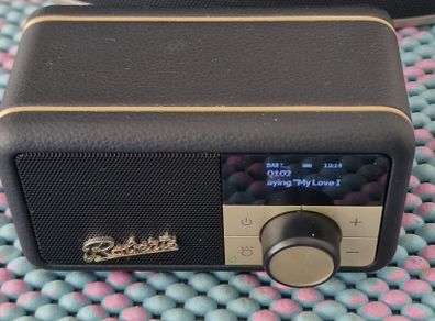 Roberts Revival Petite 2
