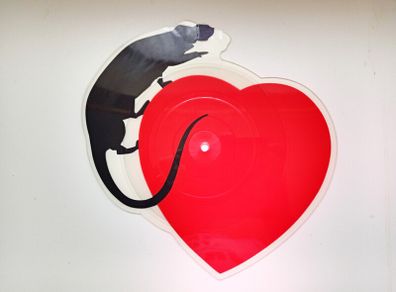 Ratt  You Re In Love  Shaped Pic Disc