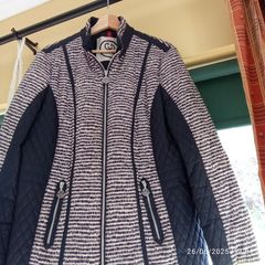 Ladies Gerry Weber Jacket . NOW REDUCED.Navy and Cream.Lining Navy.Fully Zipped.Perfectly clean.