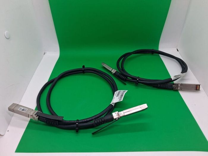 Postage - Lot of 2 x HPE X JD096c 10Gps 1.2m SFP G16 Cables