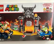 LEGO Super Mario Kart Bowser s Castle 72039