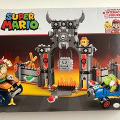 LEGO Super Mario Kart Bowser s Castle 72039