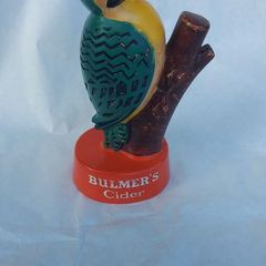 Original bulmers woodpecker display item,collectors item, hard to come by ,little damage on he's beak,,see pictures for condition,,price includes post to anywhere in Ireland, by certificate proof of post, sold as is ..made by Harry E. tunnigcliffe London,