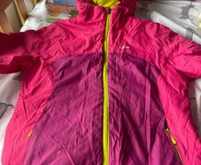 Girls coat - as new