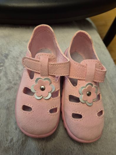 Befado pink slippers/ sandals EU size 22, 14.5 cm insole