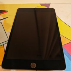 iPad Mini 5th Gen (A2133) - Good Condition - Unlocked / Clean iCloud