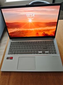 ASUS Vivobook Laptop 15 OLED