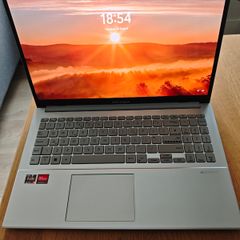 ASUS Vivobook Laptop 15 OLED
