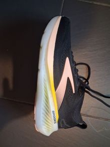 Brooks womens runners. 6.5 uk