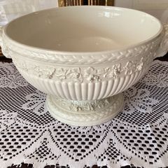 Vintage Wedgwood Queens Ware Pedestal Bowl