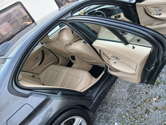 BMW 3-Series 2012