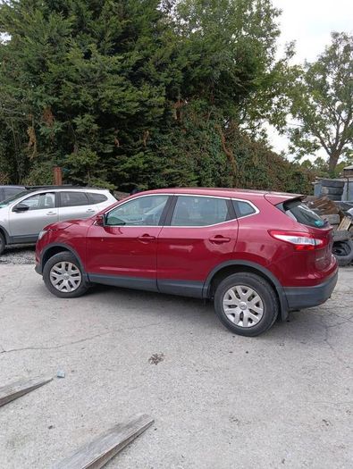 Breaking Nissan qashqai 2016