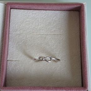Pandora infinity knot ring size 54(no box)