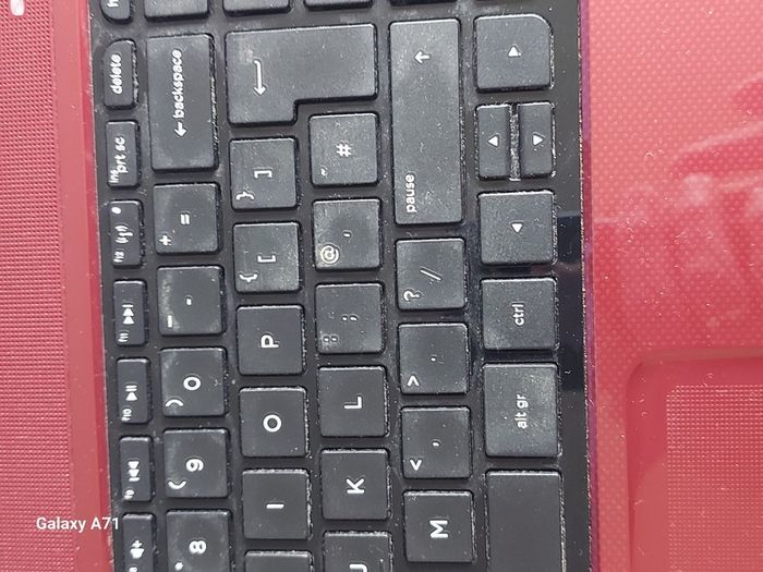 HP Pavillion, Red, AMD A4-5000 APU wiyj Radeo HD Graphics, 1.5GHz,  4GB Ram, 700GB HDD, Windows 10, Microsoft Edge, Chrome