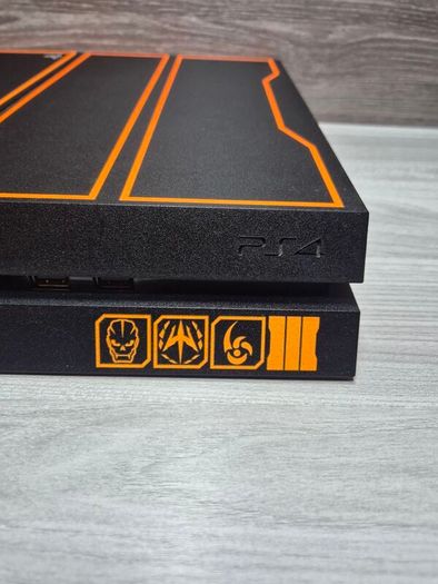 PS4 Call Of Duty Limited Edition 1TB Low Firmware 11.00 Great Condition