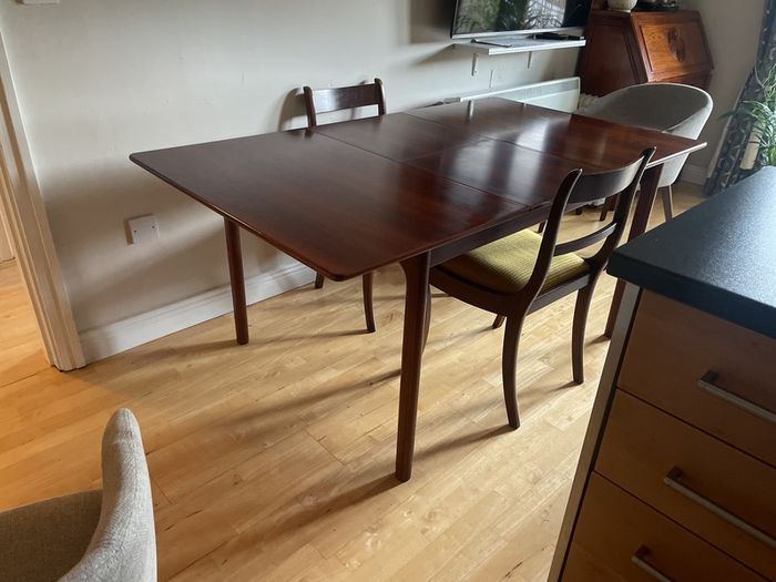 Small mid-century dining table by McIntosh - extendable