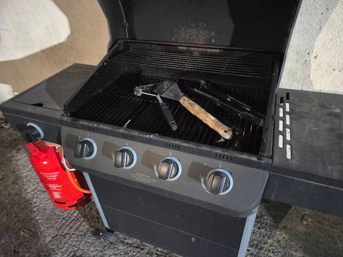 Gas Barbecue with gas