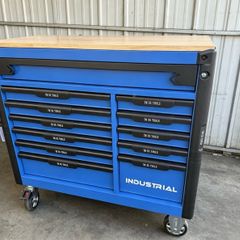 Brand New 12drawer Tool Chest Full Of Tools