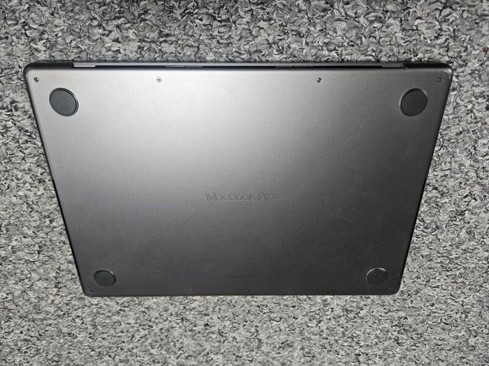 Macbook Pro 14 inch M3 Pro 18GB/1TB 12-core cpu 18-core gpu