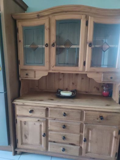 Kitchen dresser