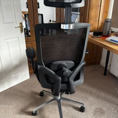Ergonomic office chair
