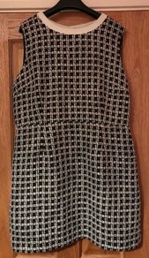 Savida monochrome dress with button back 16-18