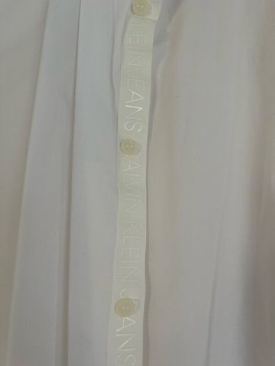 Calvin Klein gents shirt.. white.. slim fit
