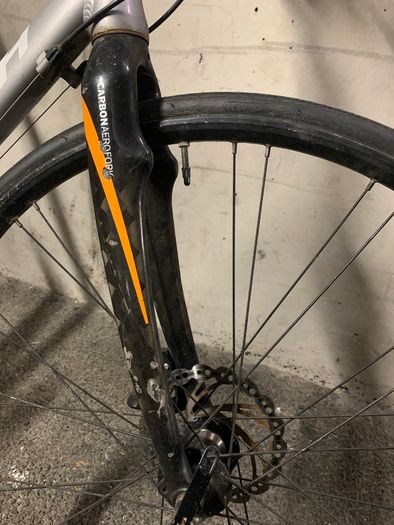 Raleigh Speed Hybrid Bike Disc Brakes and Raised Handlebars for Comfort