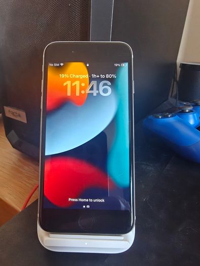 Apple iPhone SE