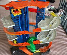 Hot Wheels Ultimate Garage