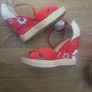 Gorgeous red & cream wedge Image 2