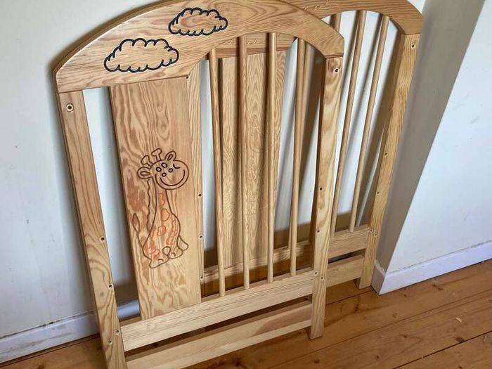 Wooden Baby Cot / Crib + Mattress & Storage Drawer