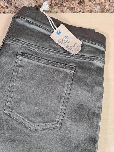 Womens Marks and Spencer jeggings silver leather look Size UK 18  EU 46  BRAND NEW BNWT