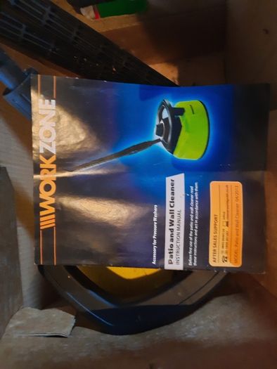 Patio and wall cleaner