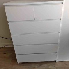 Chest of drawers