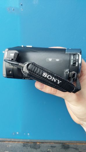 Sony HDR-CX240 HD Video Camera Camcorder