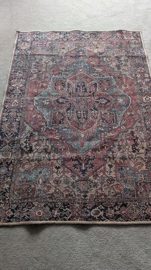 Kukoon distressed red rug