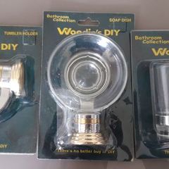 3 x Bathroom Accessories