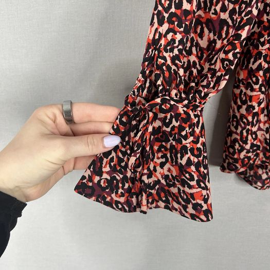 Karen Millen cold shoulder blouse size 8 BNWT