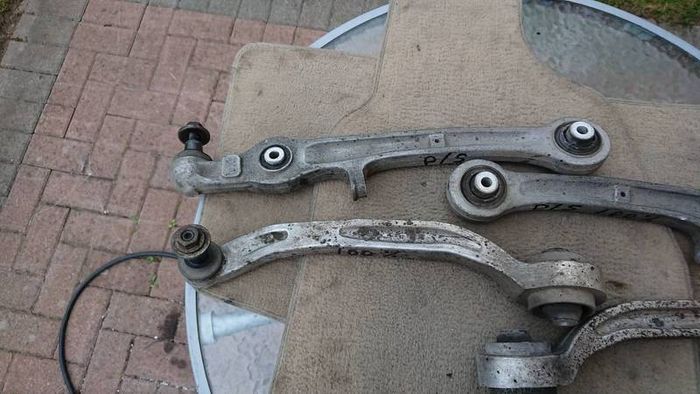 Audi a6 c6 diesel petrol Genuine AUDI lower suspension wishbone control arms.ball joints bushes.S-line 2.0tdi, 2,7 tdi, 3.0 tdi, 2.0 tfsi, 2.4, 3.0 petrol. Parts breaking