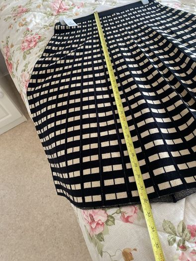 Beautiful quality F and F skirt size 20
