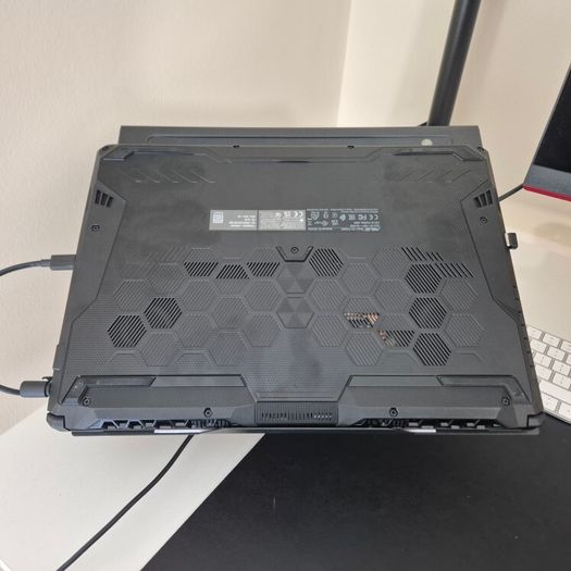 Asus Tuf Gaming A15 - Ryzen 7 / Rtx 3050 / 16gb / 512gb Ssd / 144hz