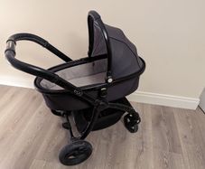 Egg Travel System (Carrycot & Stroller) + Footmuff