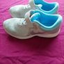 Nike girls shoe Image 3